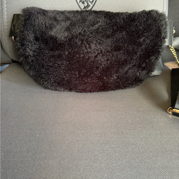 Kensie Black Plush Faux Fur Purse With Comfort Strap. - Picture 5 of 7
